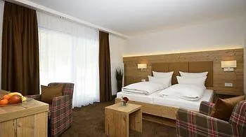 Hotel Belchenhotel Jaegerstueble 4*